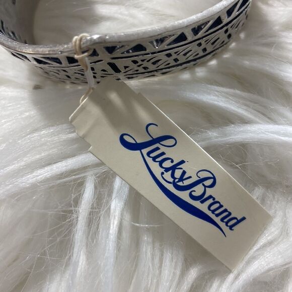 Lucky bracelet retail $55 - Picture 5 of 5